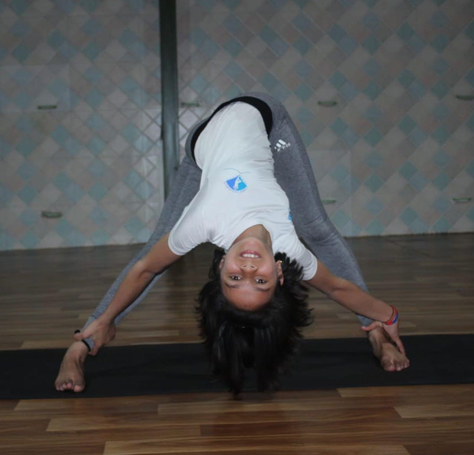 KIDS YOGA TEACHER TRAINING COURSE - Everest Yoga Institute